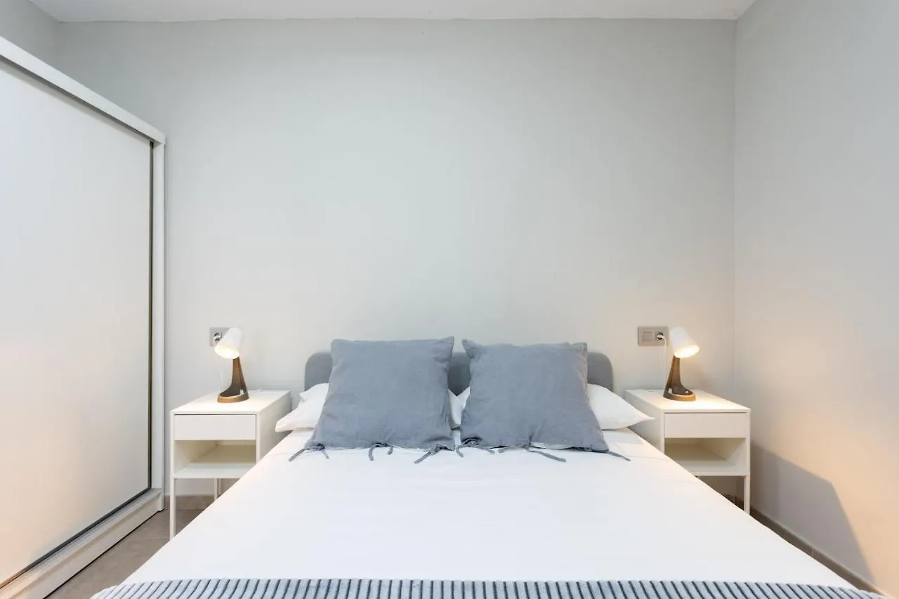 Home2Book Cozy Apartment Santa Cruz Skyline